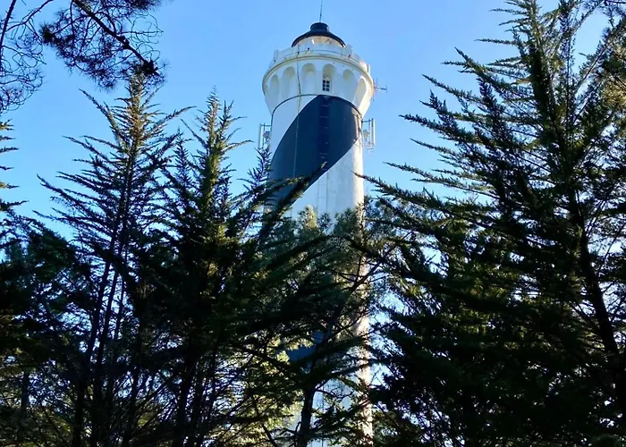 Vue Phare - Au Coeur De Contis 波讷地区圣朱利安