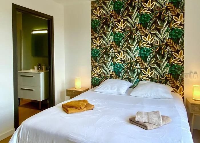 Vue Phare - Au Coeur De Contis Appartement